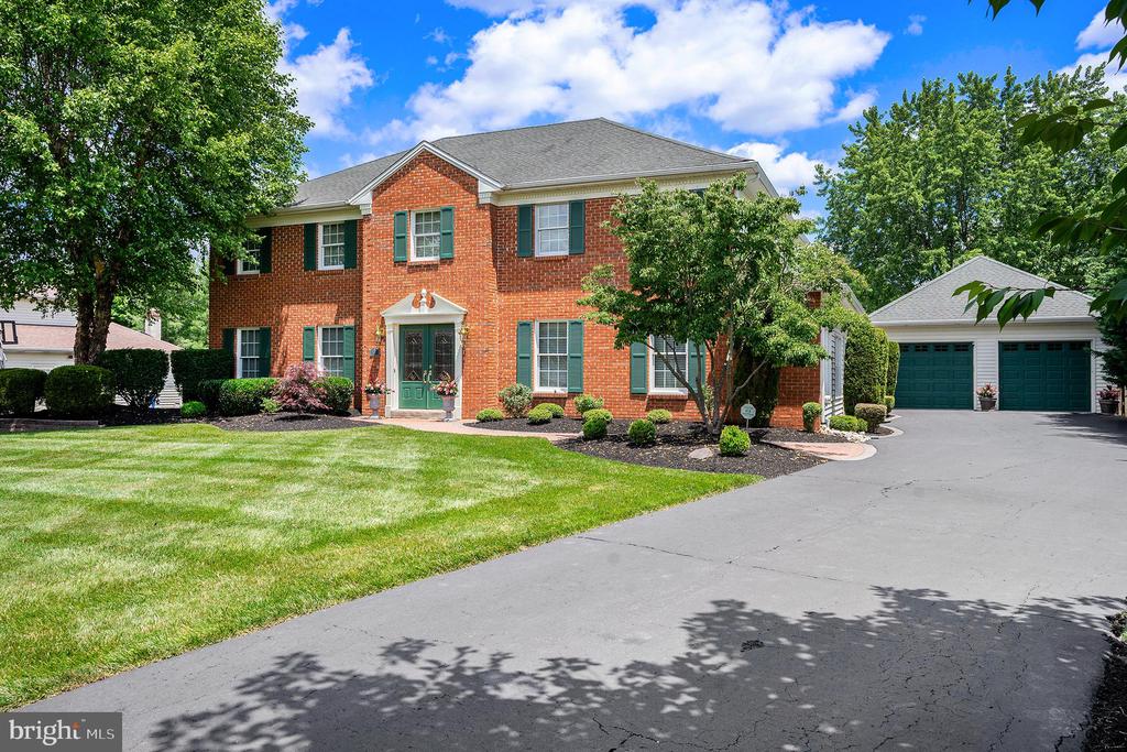 367 GOSLING DRIVE