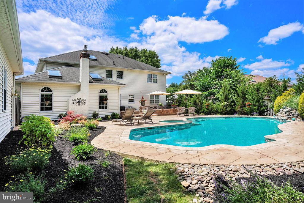 367 GOSLING DRIVE