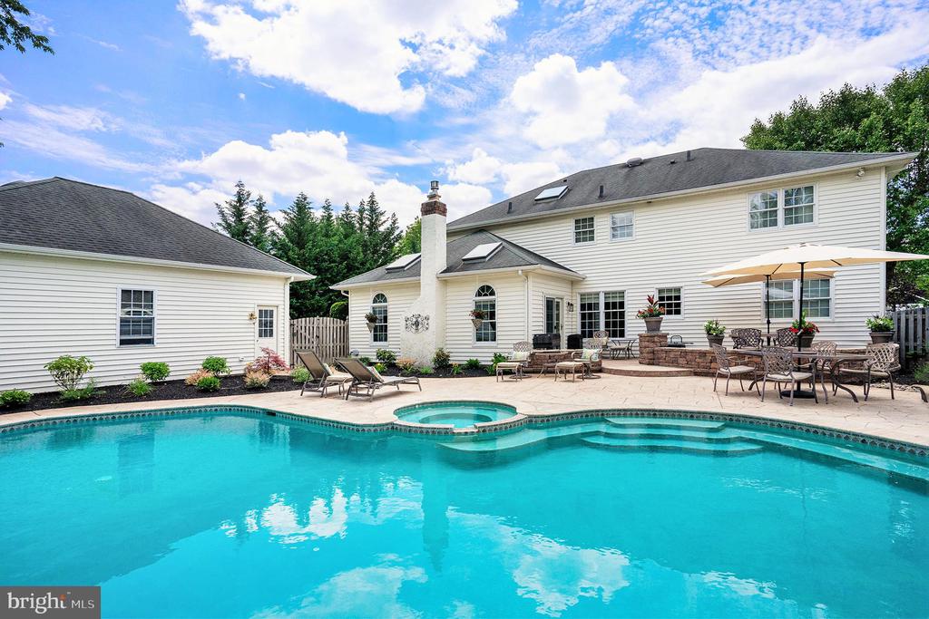 367 GOSLING DRIVE