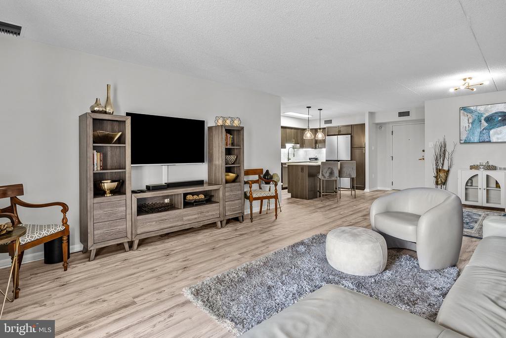 10608 VALLEY FORGE CIRCLE 608