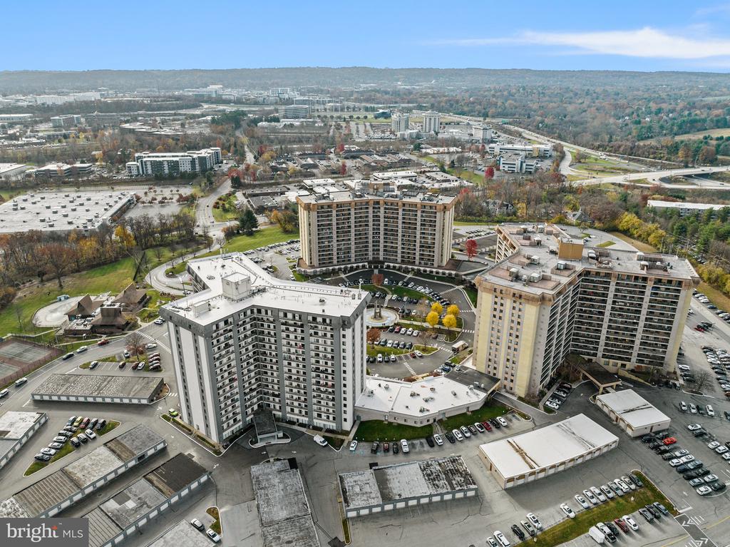 10608 VALLEY FORGE CIRCLE 608