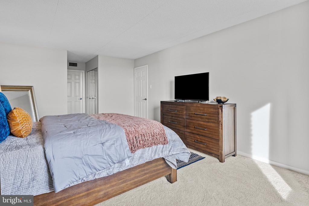 10608 VALLEY FORGE CIRCLE 608