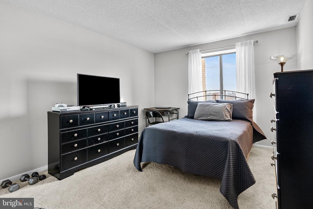 10608 VALLEY FORGE CIRCLE 608