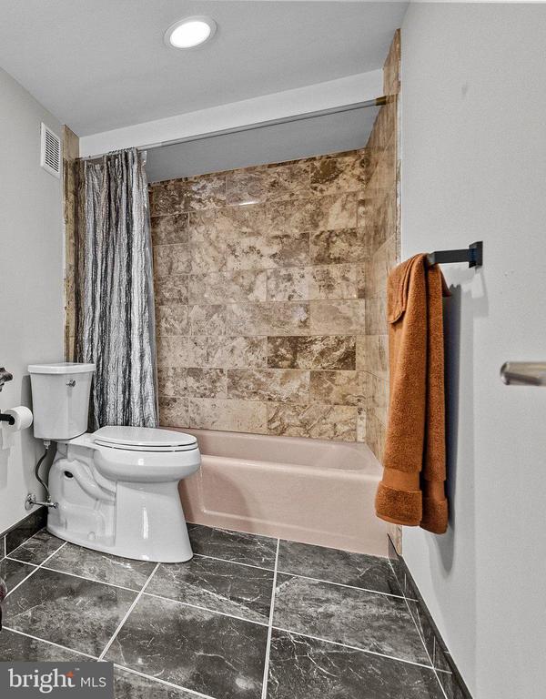 10608 VALLEY FORGE CIRCLE 608