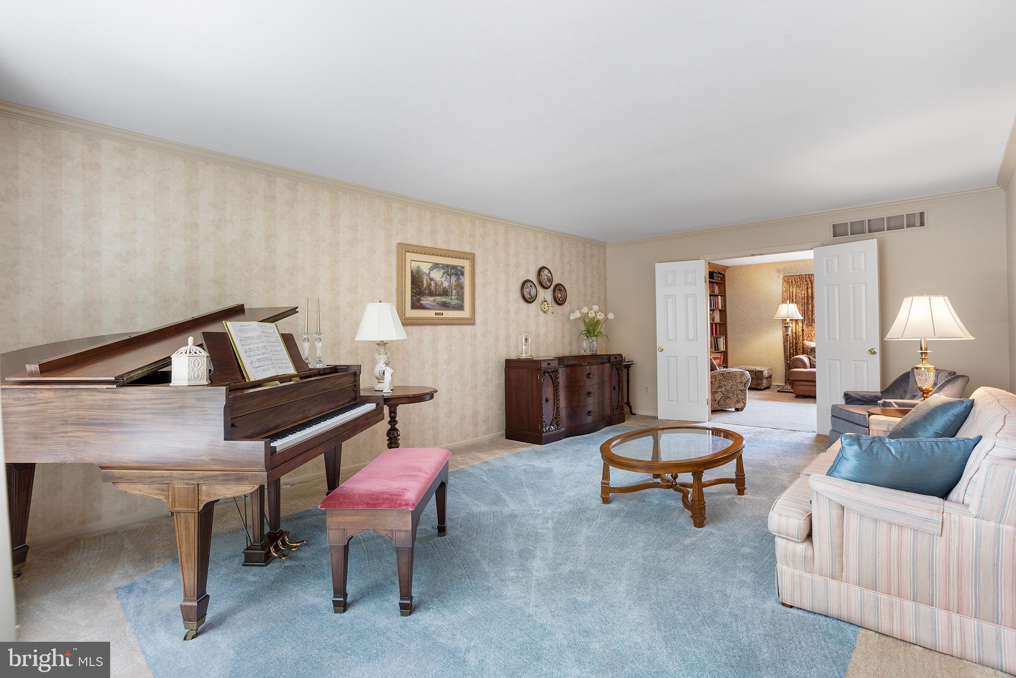 1122 CANTERBURY DRIVE