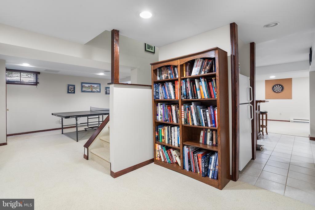 1122 CANTERBURY DRIVE