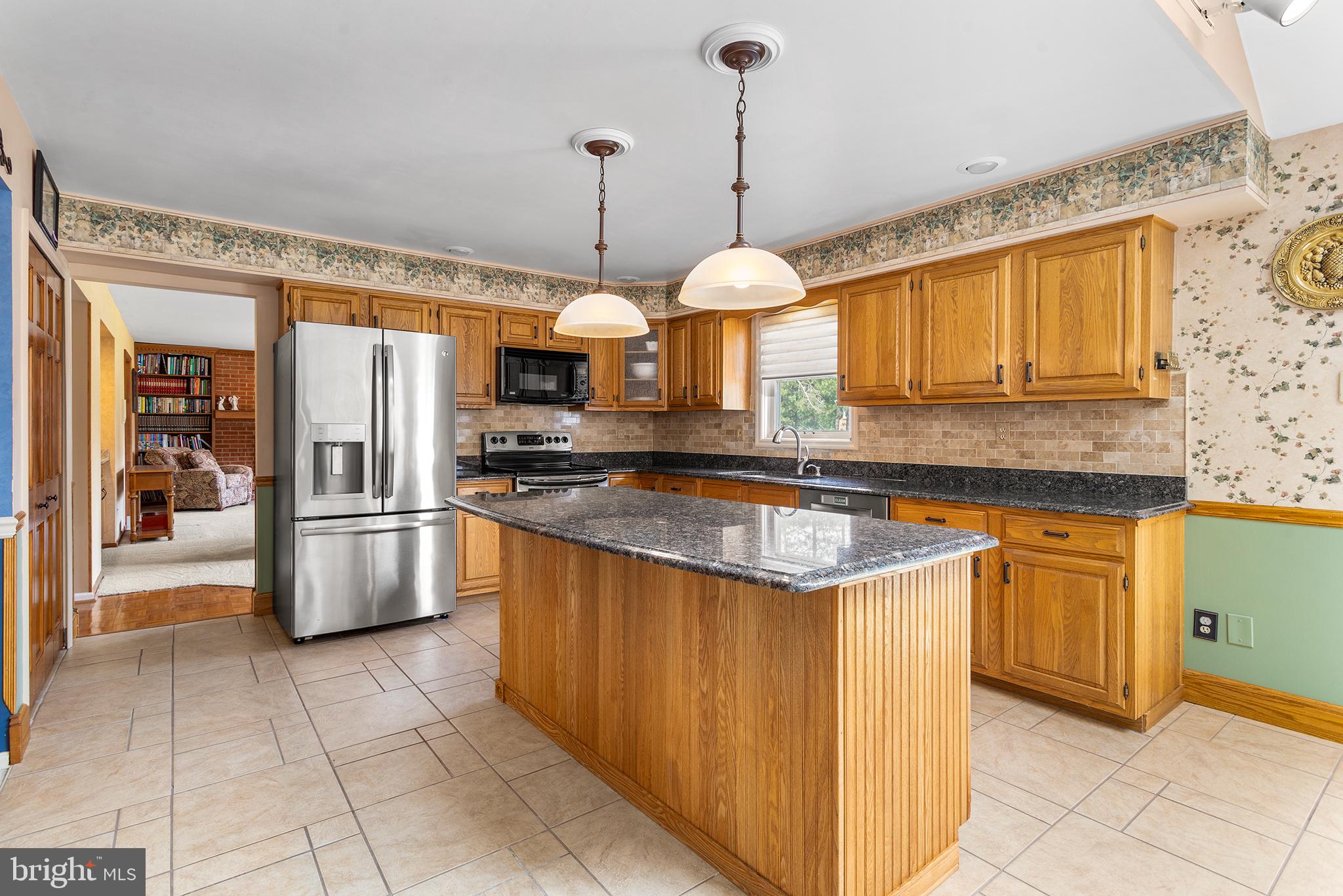 1122 CANTERBURY DRIVE