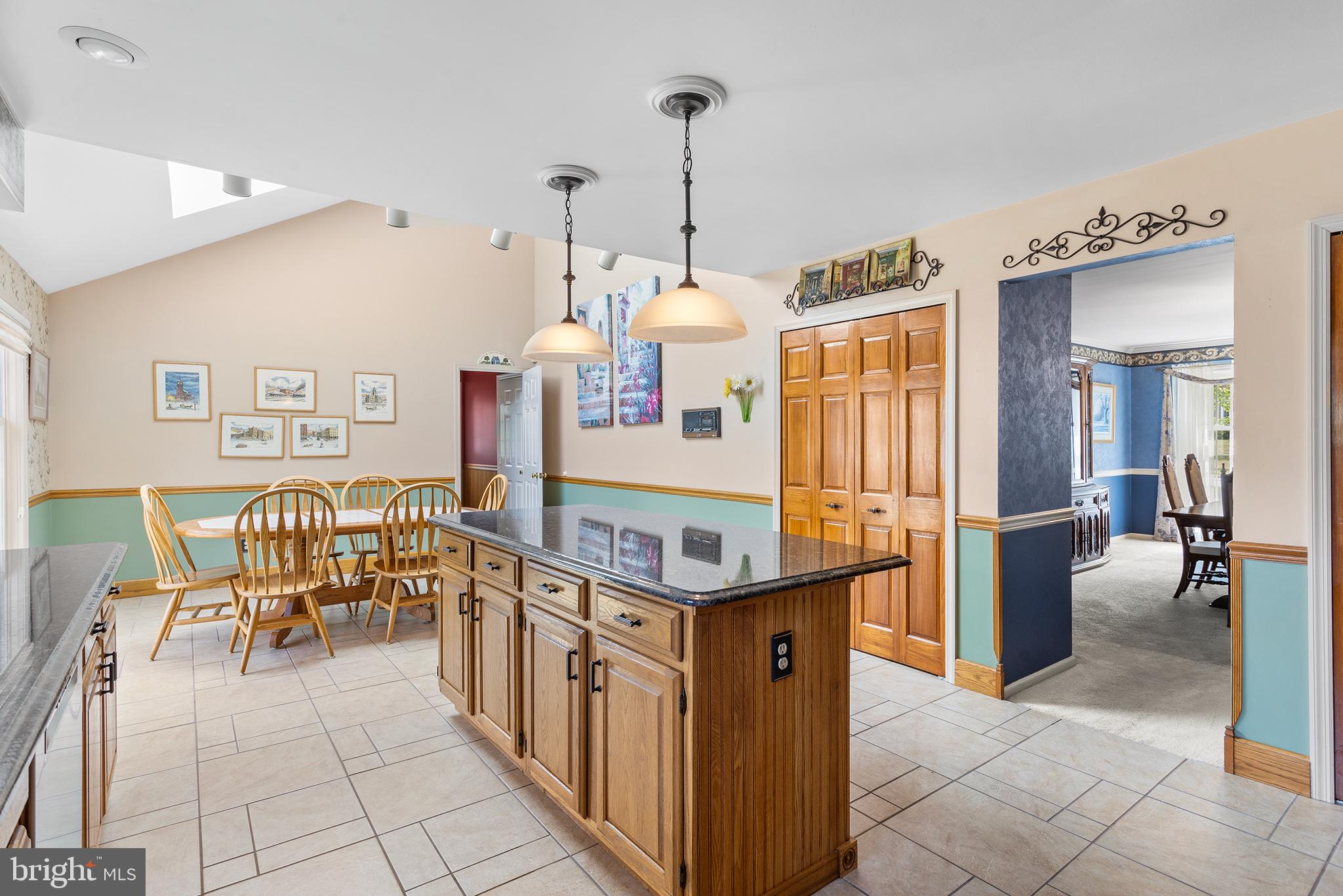 1122 CANTERBURY DRIVE