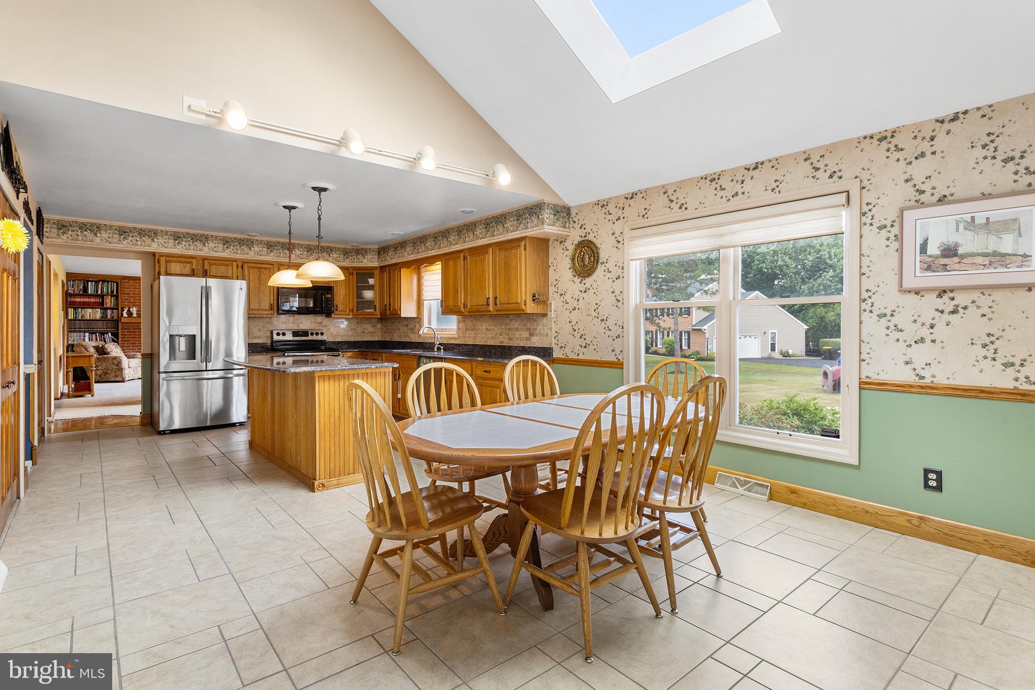 1122 CANTERBURY DRIVE