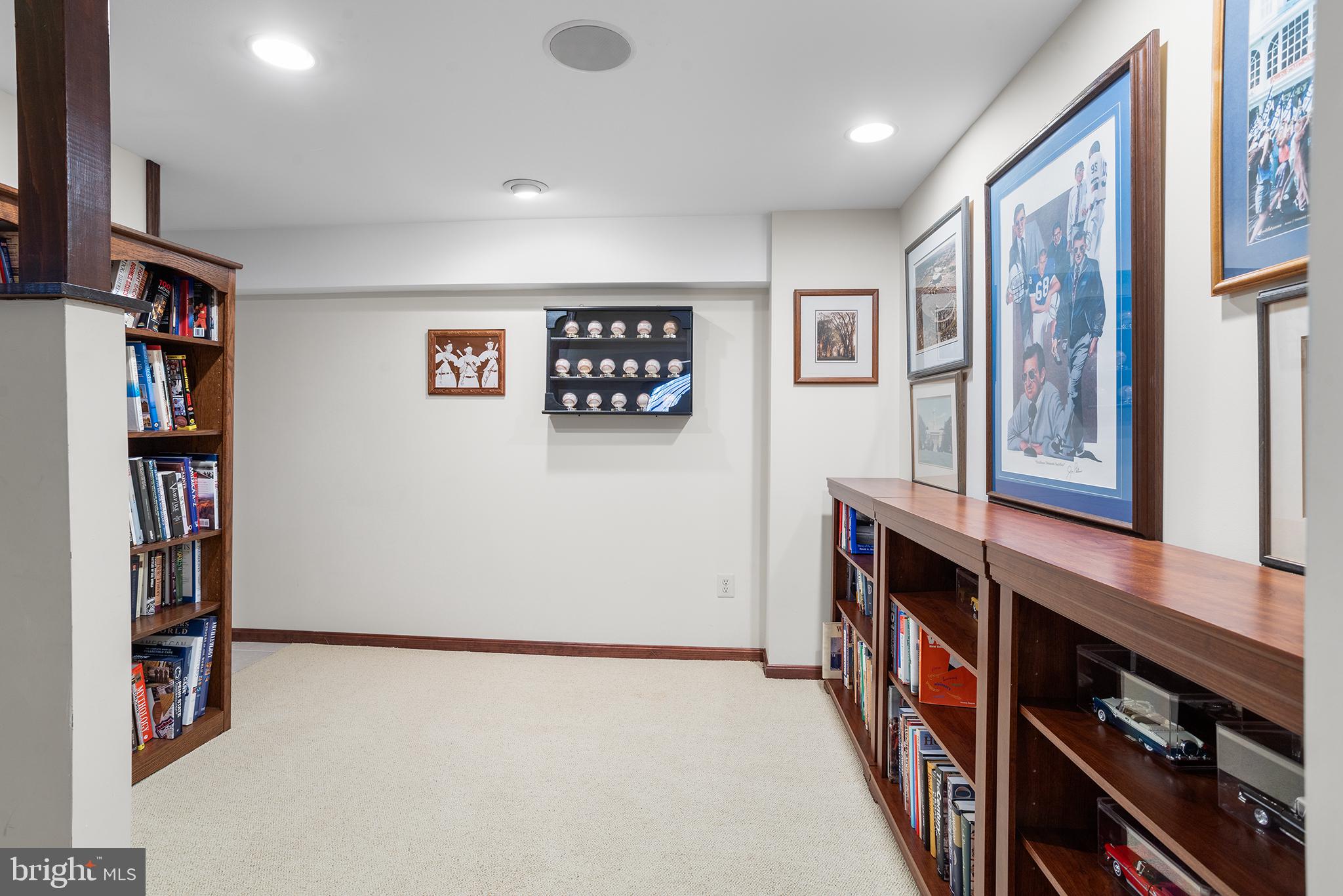 1122 CANTERBURY DRIVE