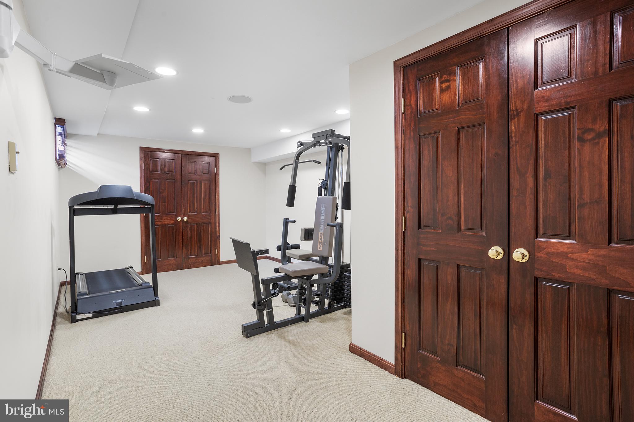 1122 CANTERBURY DRIVE