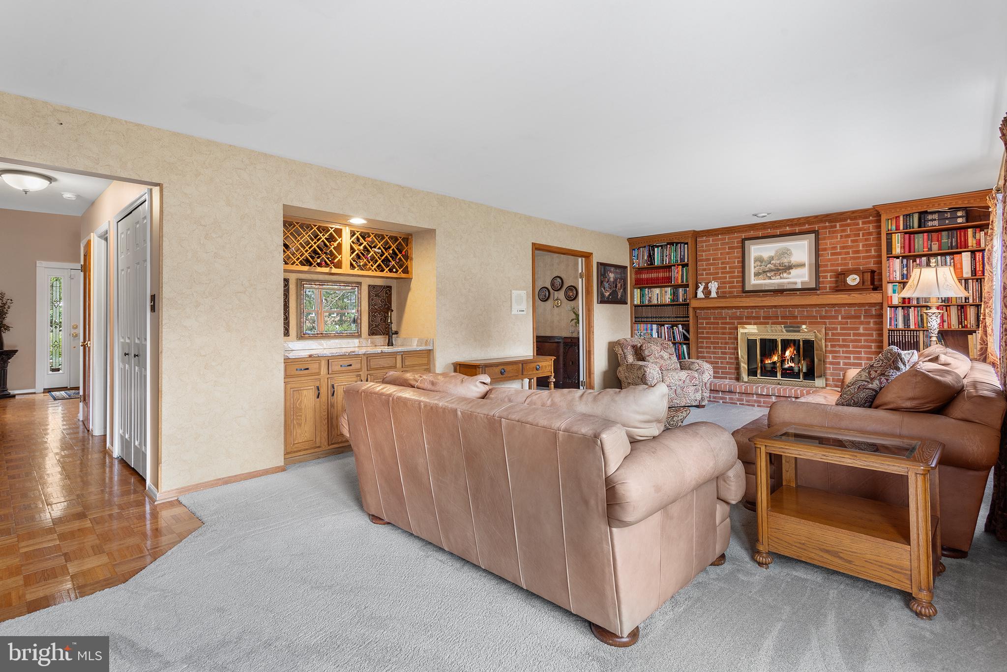 1122 CANTERBURY DRIVE