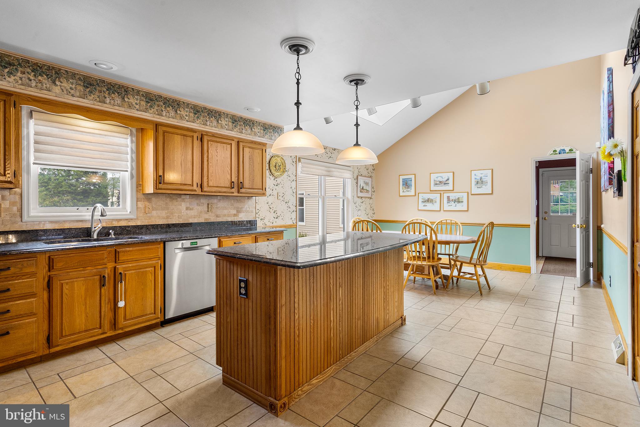 1122 CANTERBURY DRIVE