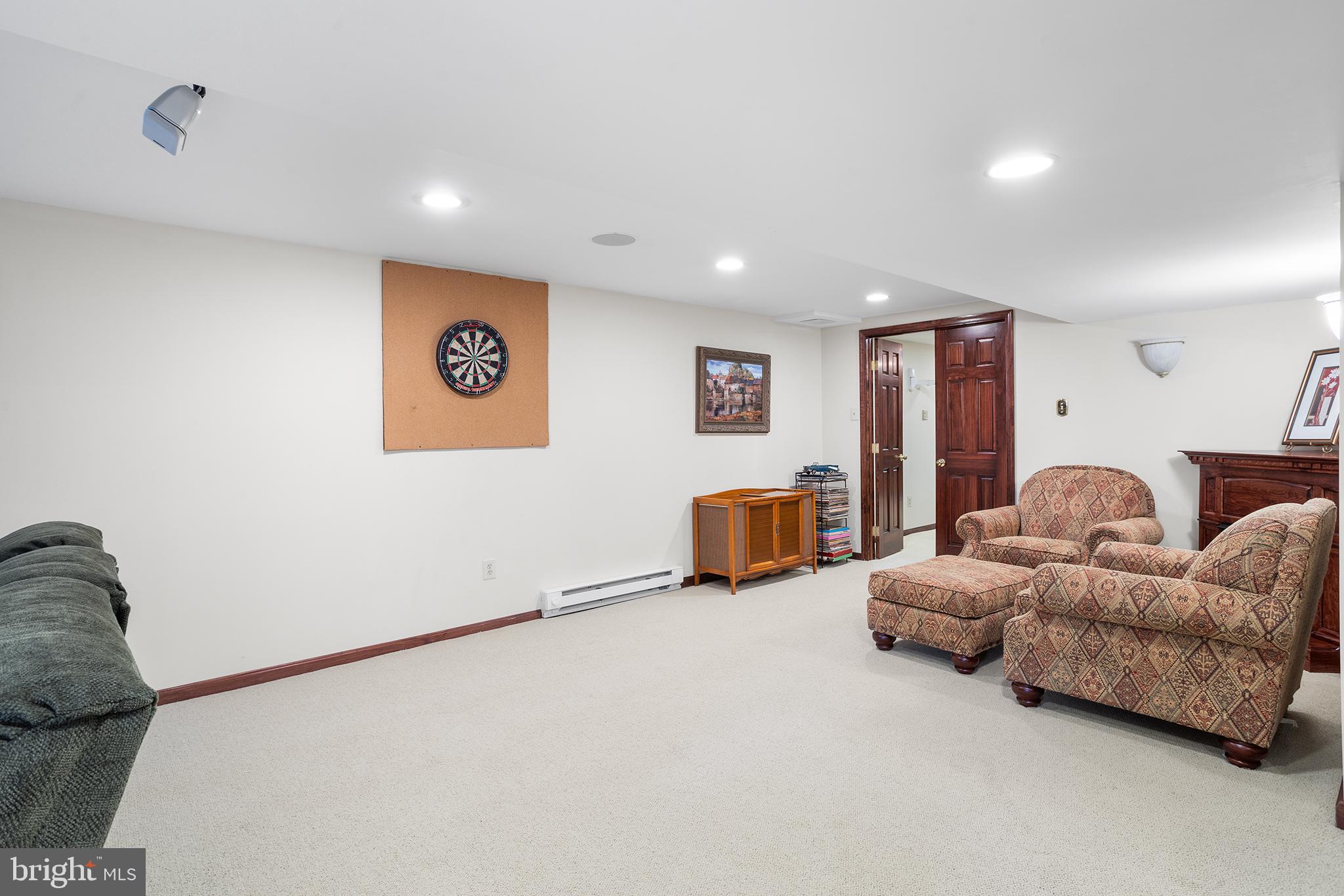 1122 CANTERBURY DRIVE