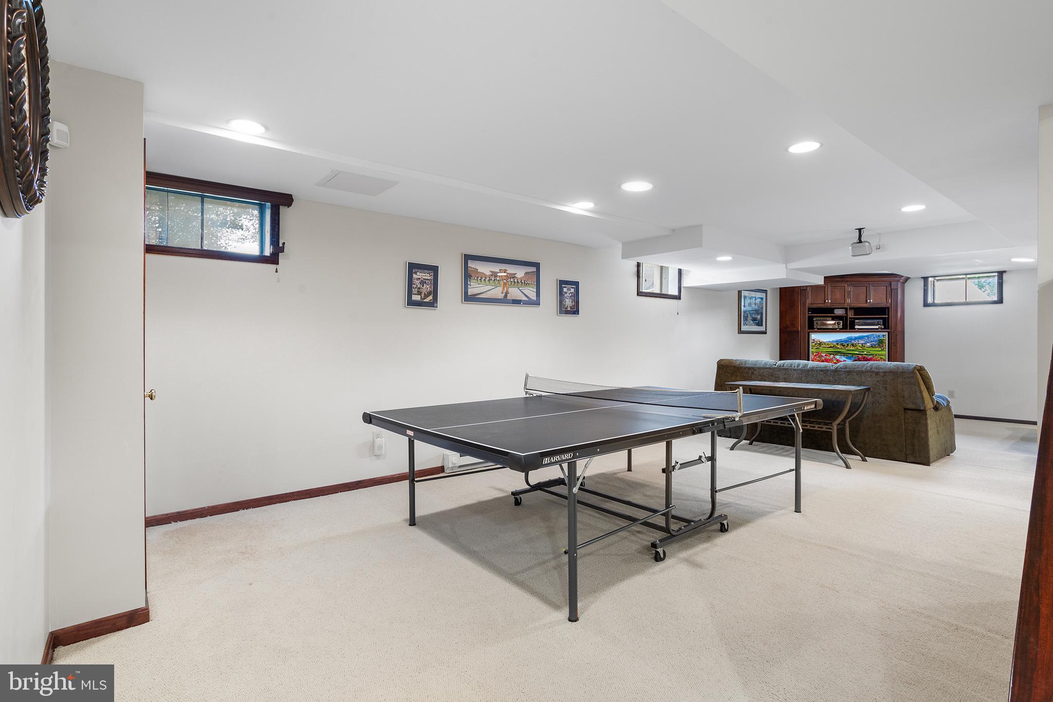 1122 CANTERBURY DRIVE