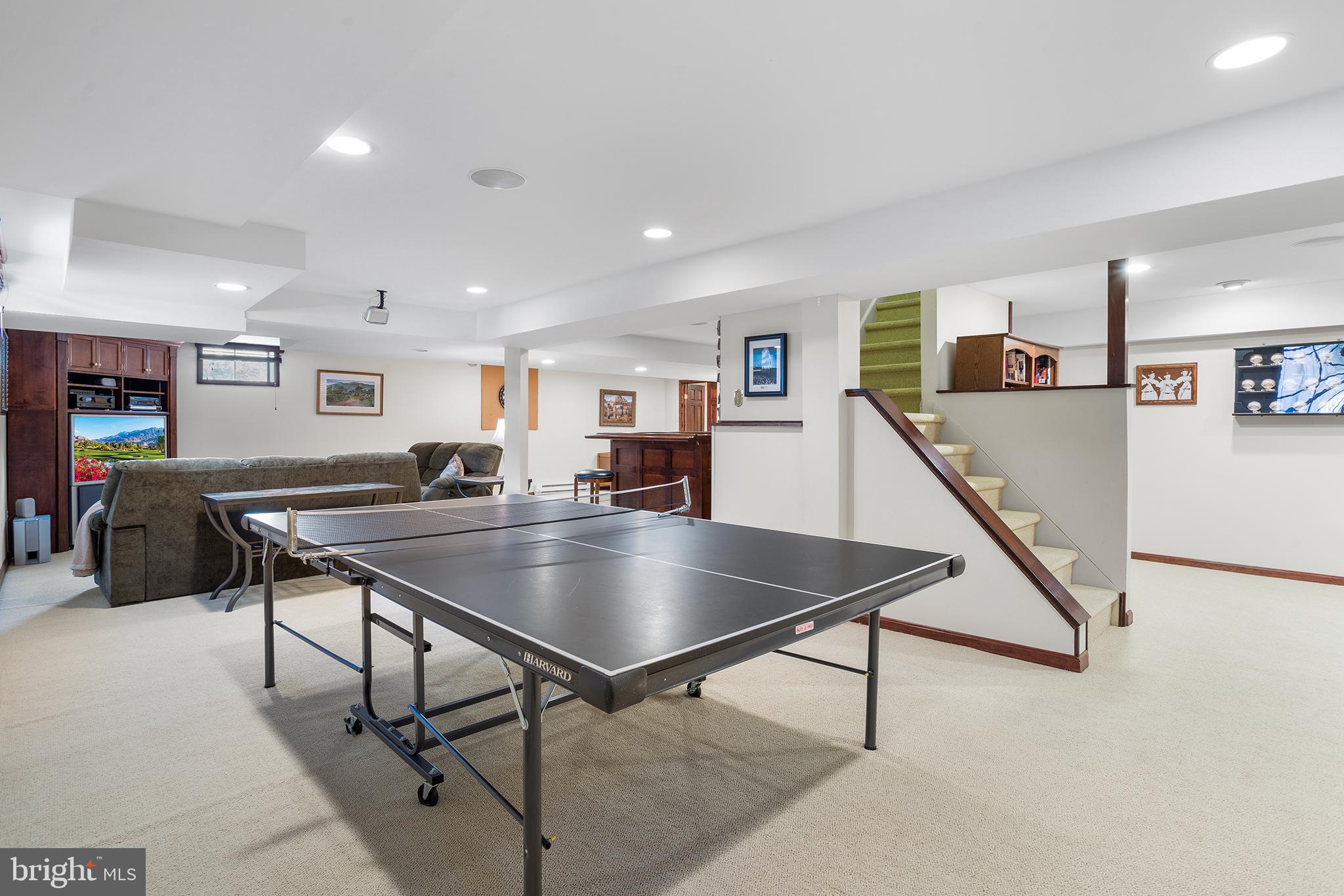 1122 CANTERBURY DRIVE