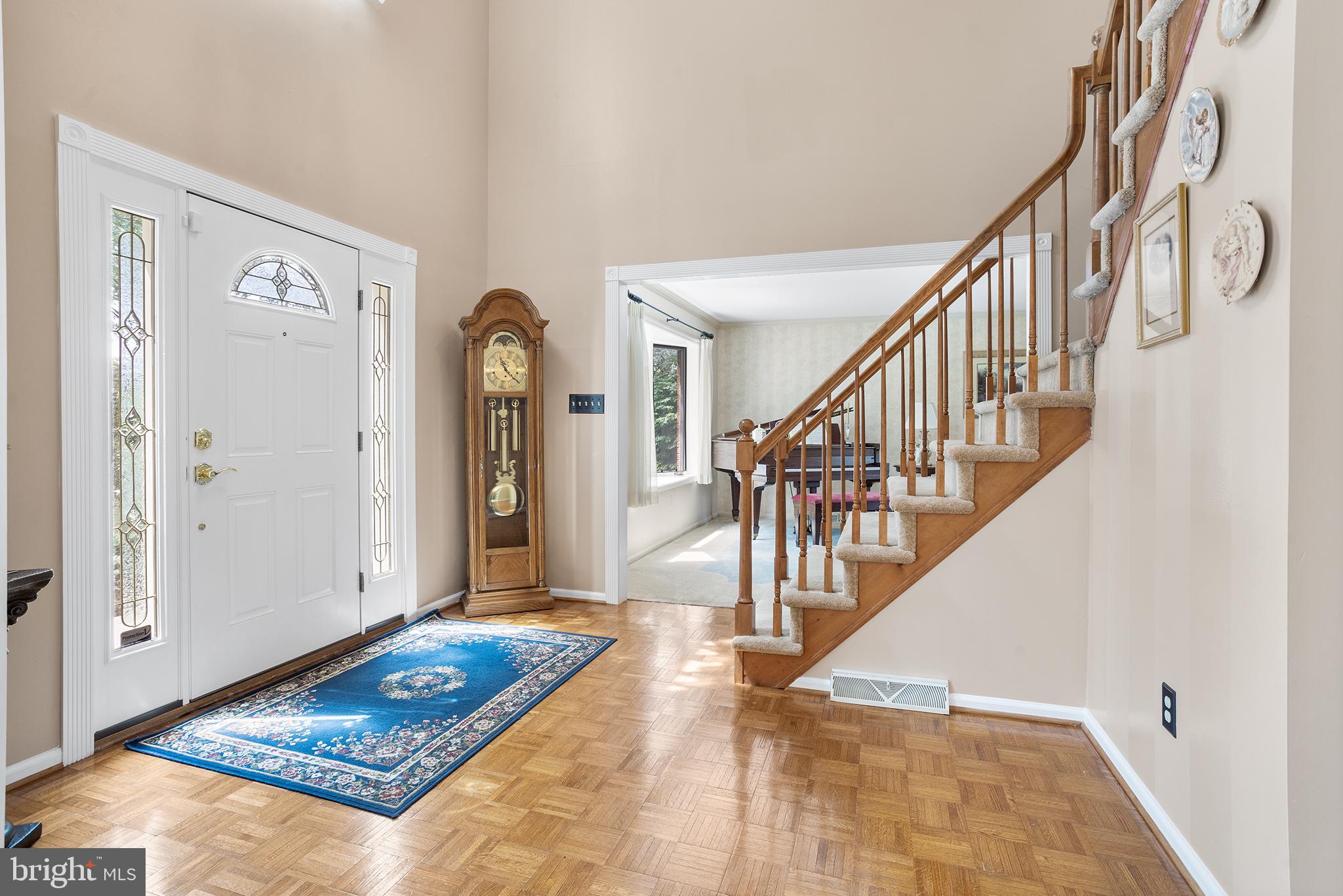 1122 CANTERBURY DRIVE