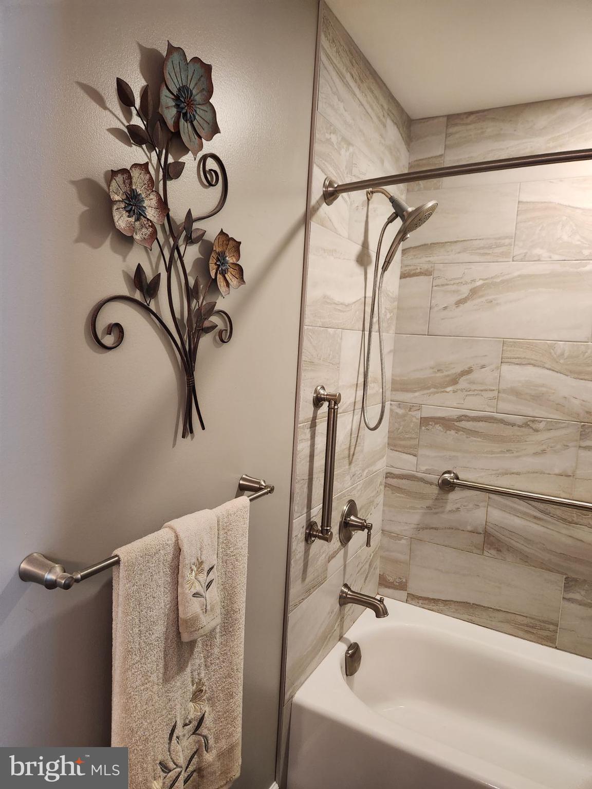 1212 WINDMILL CIRCLE