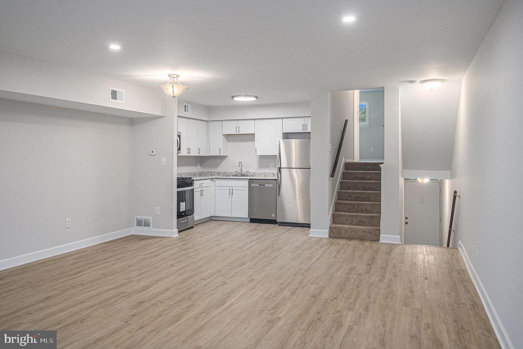 122 STONY WAY 122