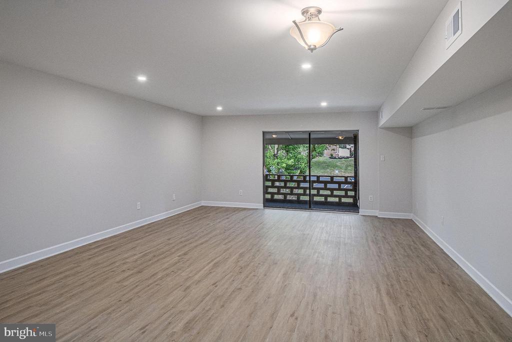 122 STONY WAY 122