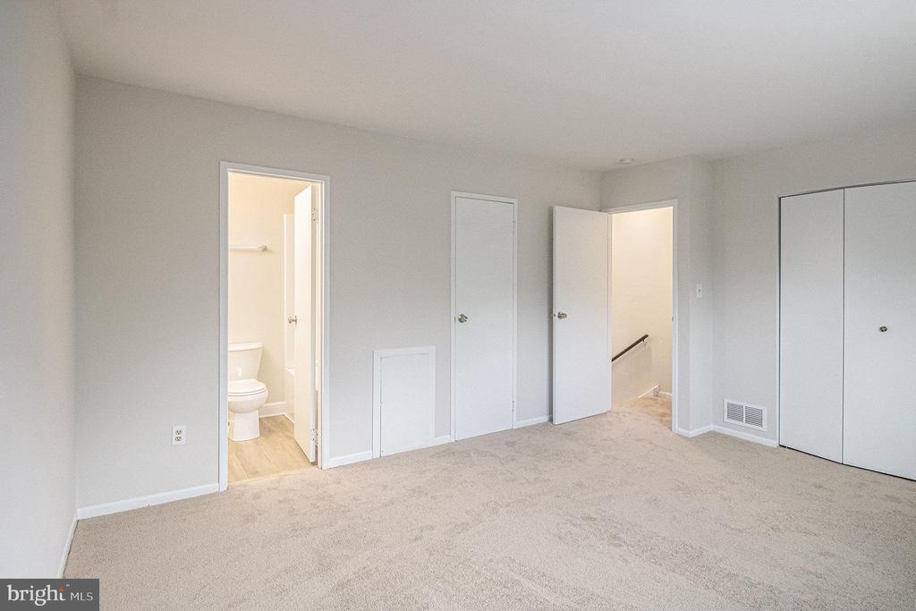 122 STONY WAY 122