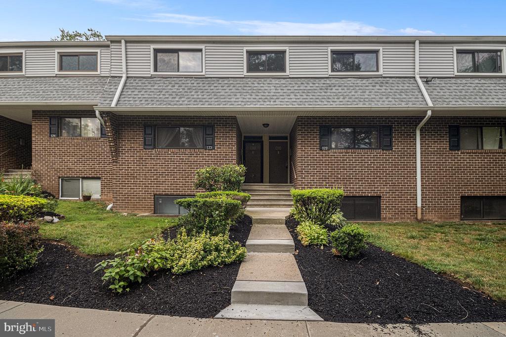 122 STONY WAY 122