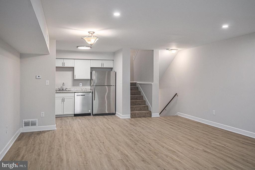 122 STONY WAY 122
