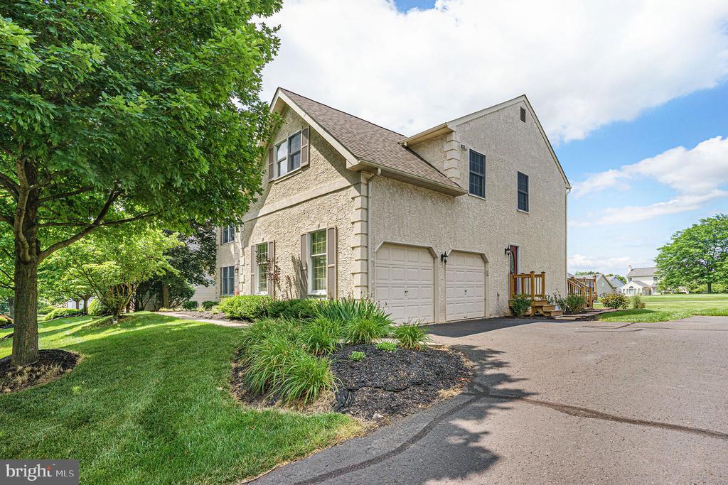 104 SPYGLASS DRIVE