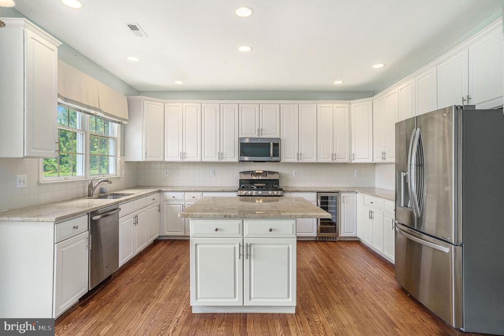104 SPYGLASS DRIVE