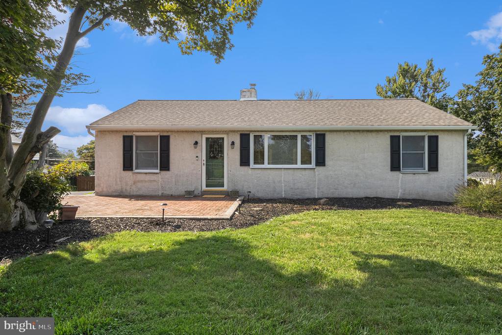 223 N WHITEHALL ROAD