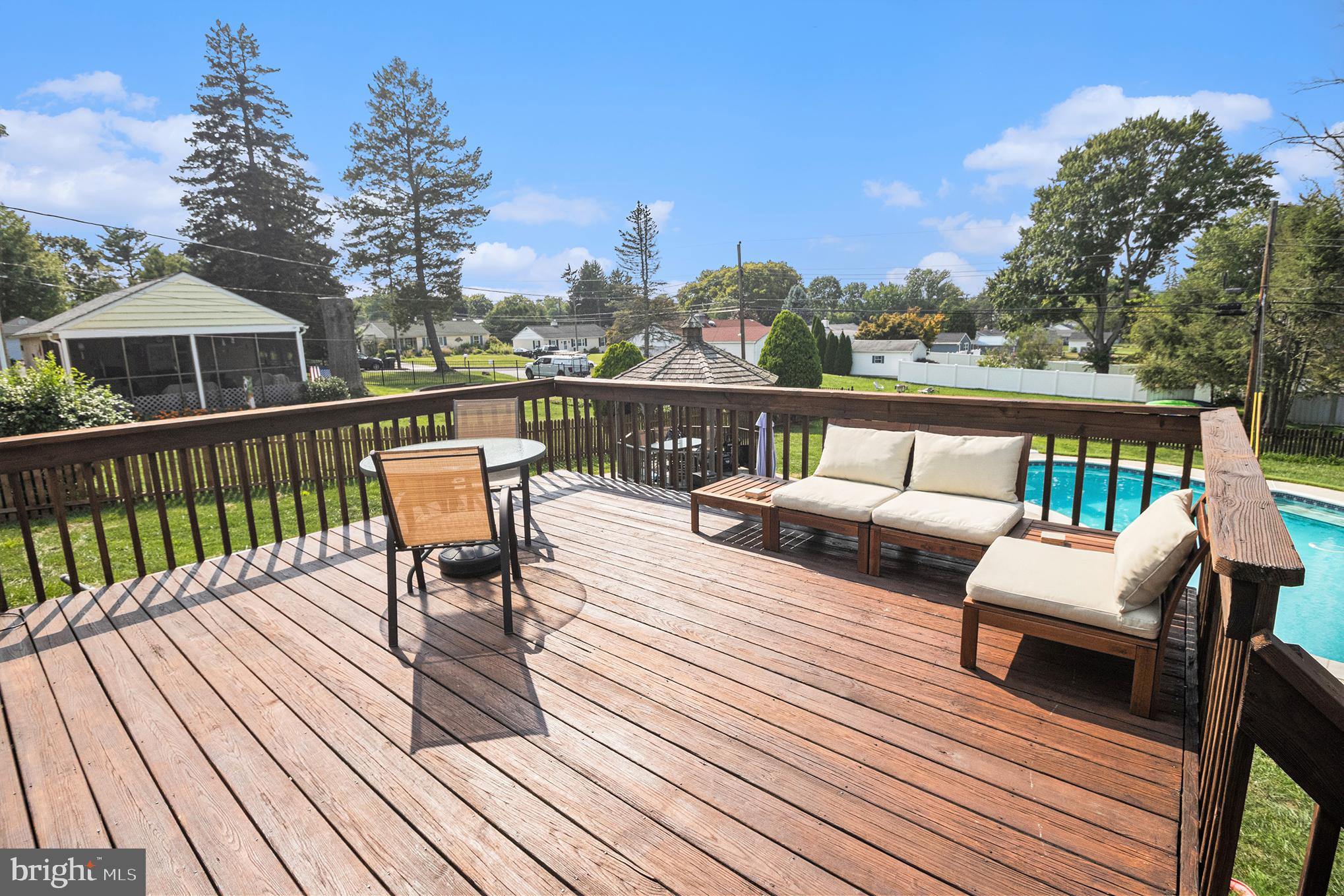 223 N WHITEHALL ROAD