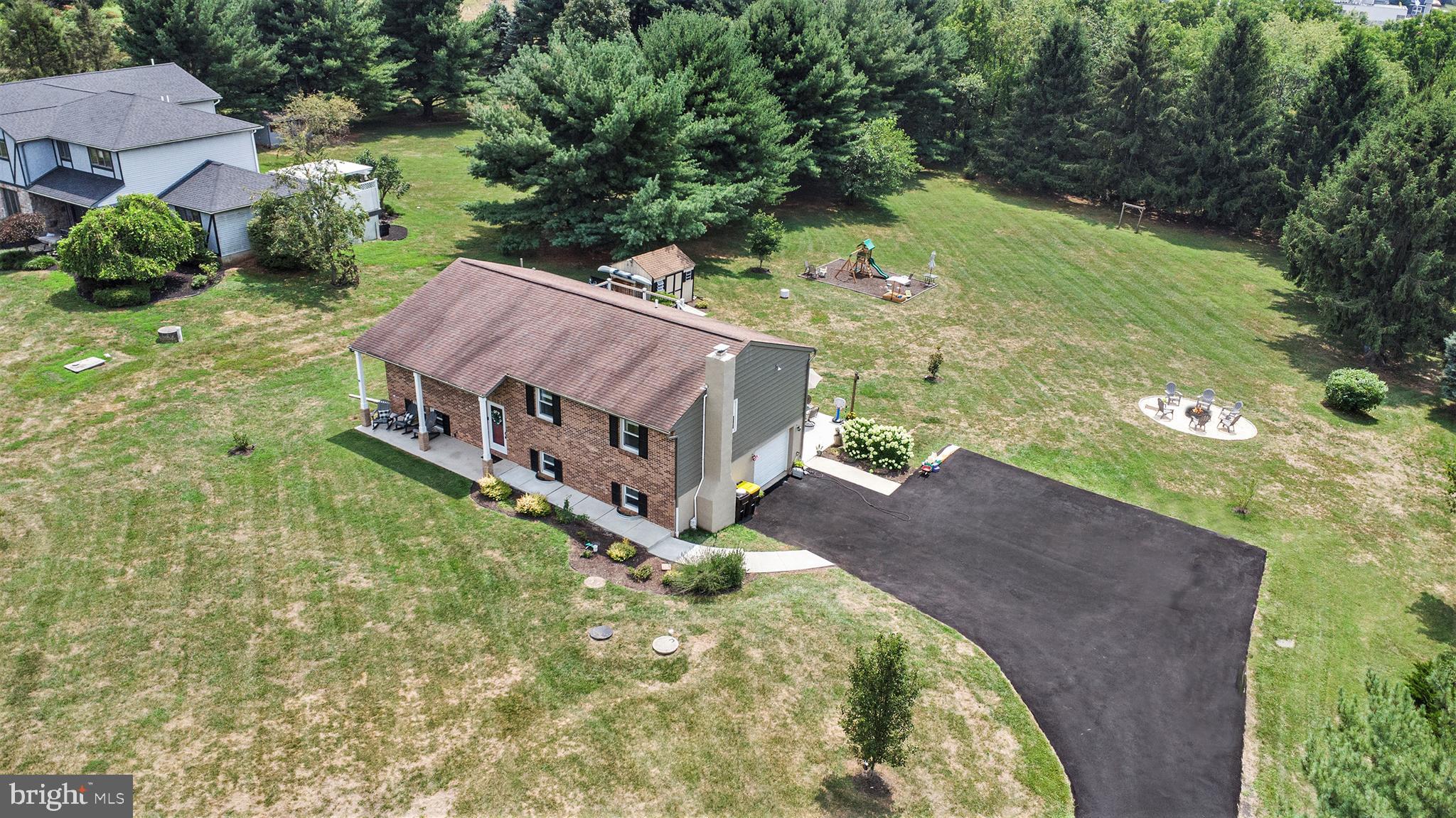 439 S MENNONITE ROAD