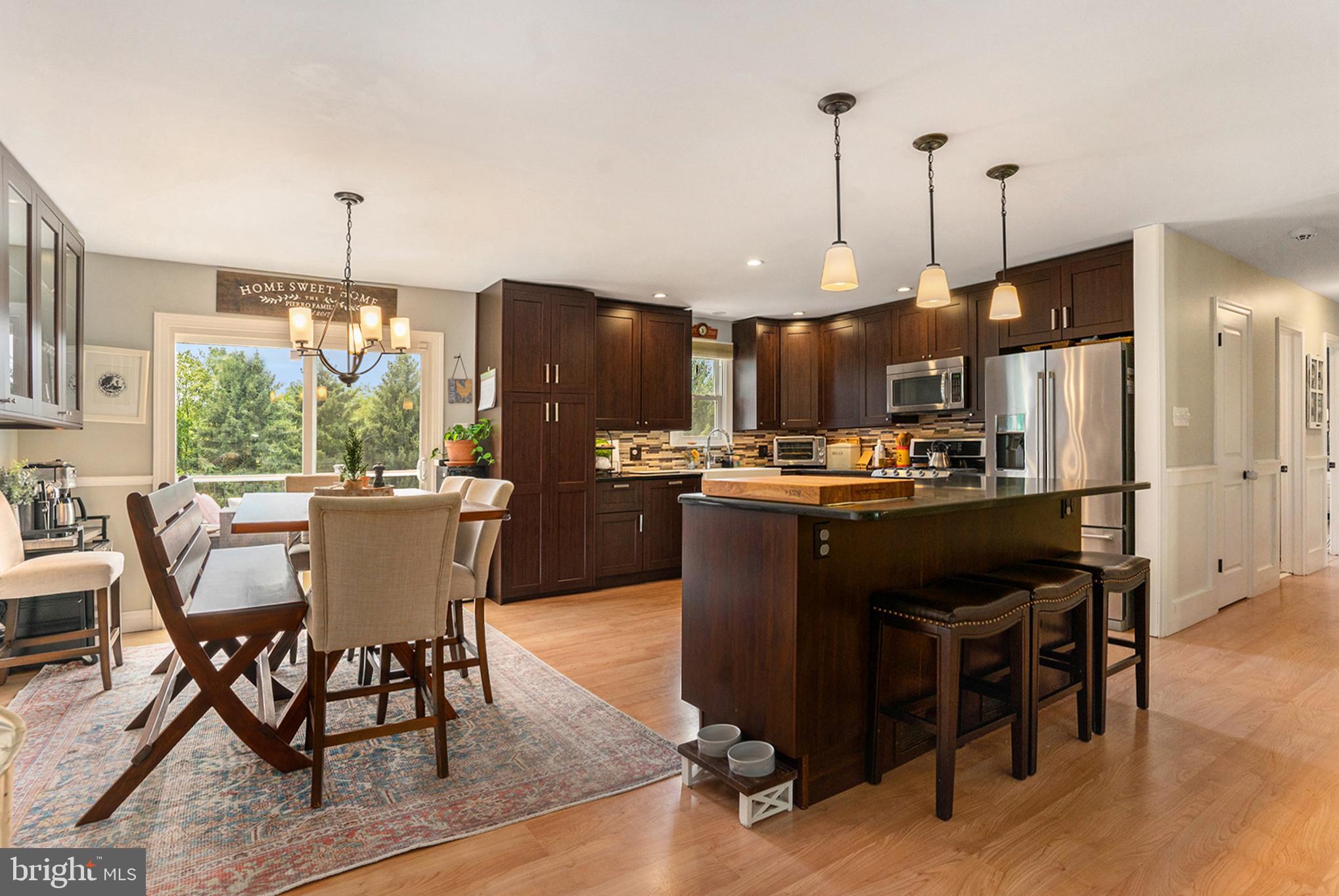 439 S MENNONITE ROAD