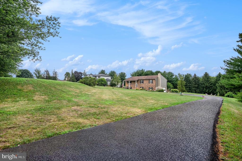 439 S MENNONITE ROAD