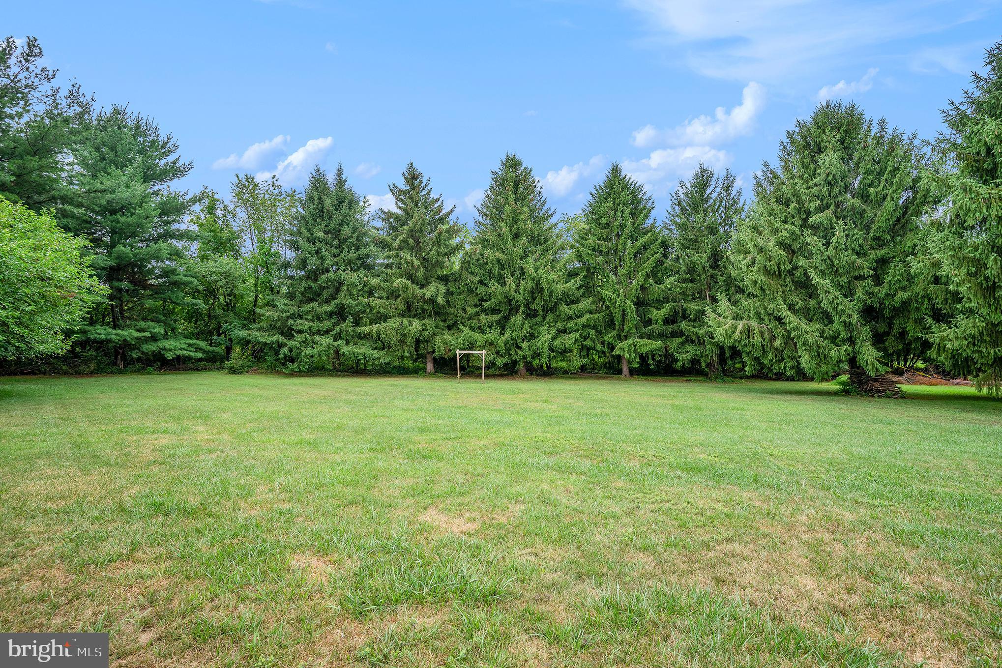 439 S MENNONITE ROAD