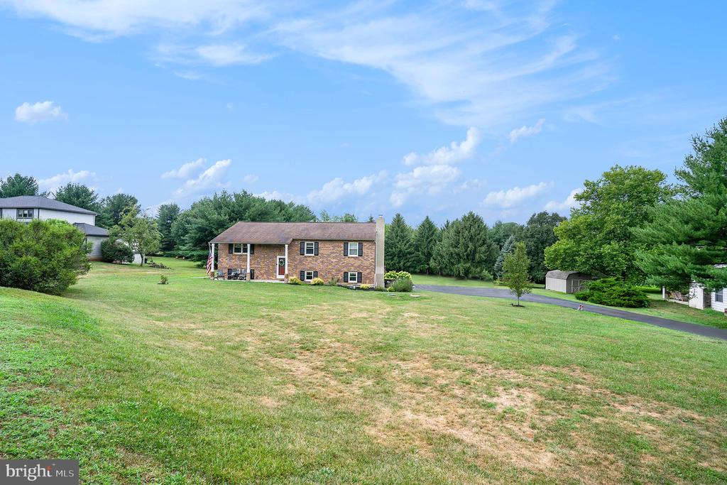 439 S MENNONITE ROAD