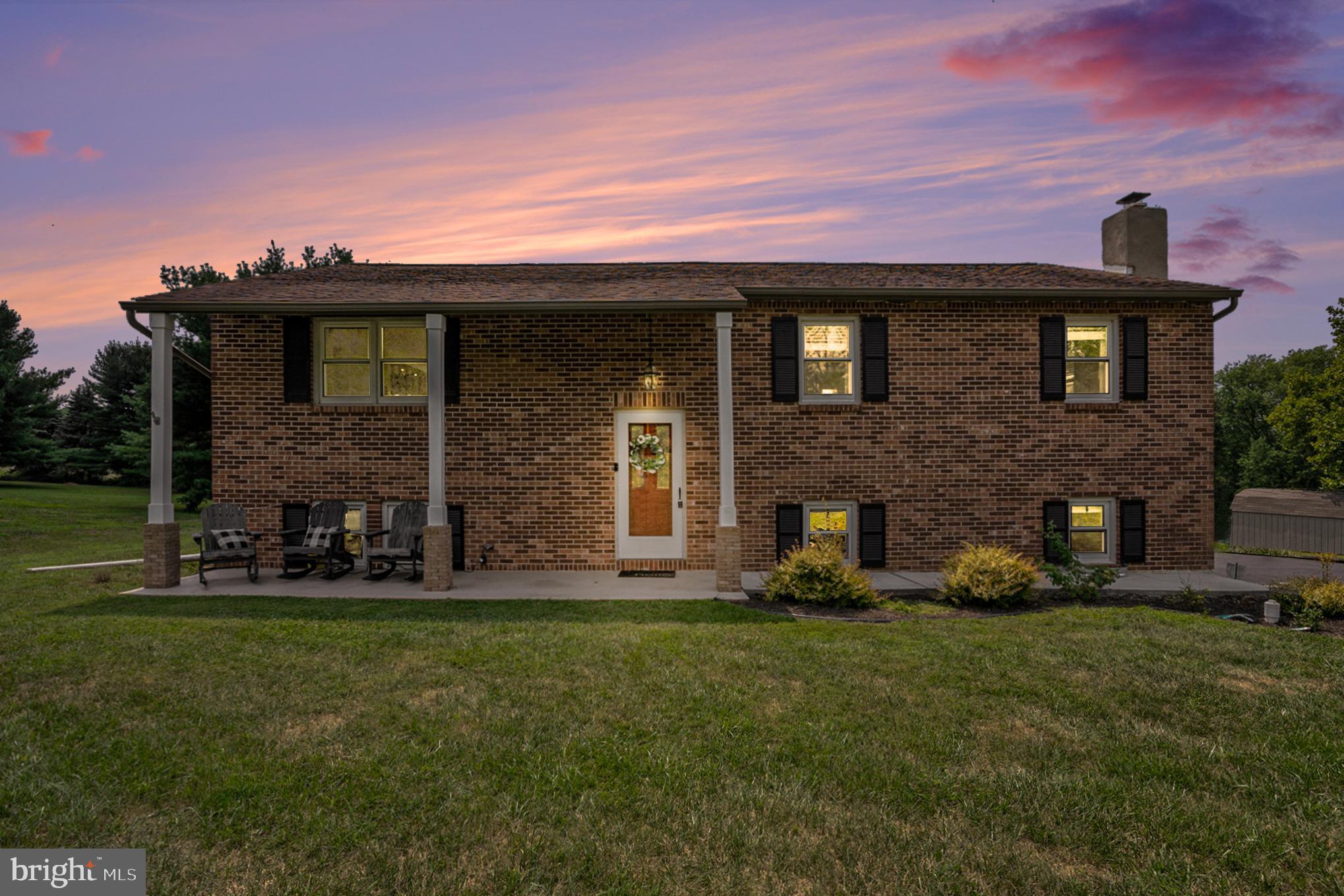 439 S MENNONITE ROAD