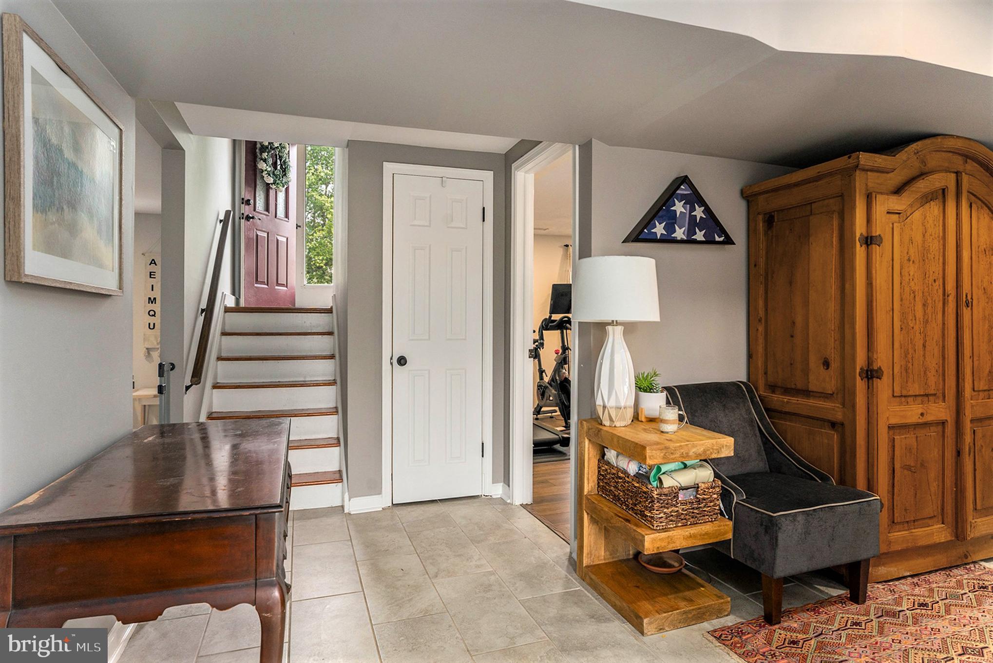 439 S MENNONITE ROAD