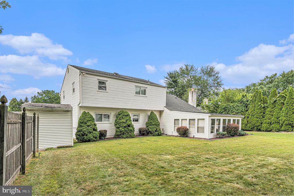 35 LATCHSTRING LANE