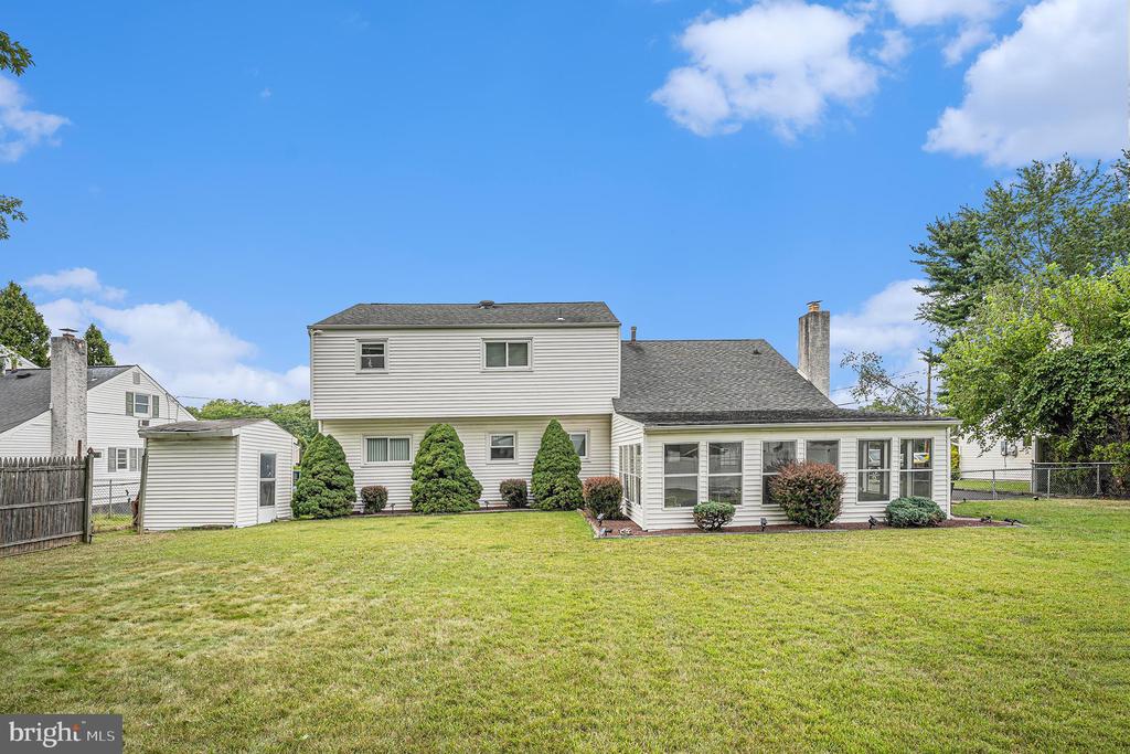 35 LATCHSTRING LANE