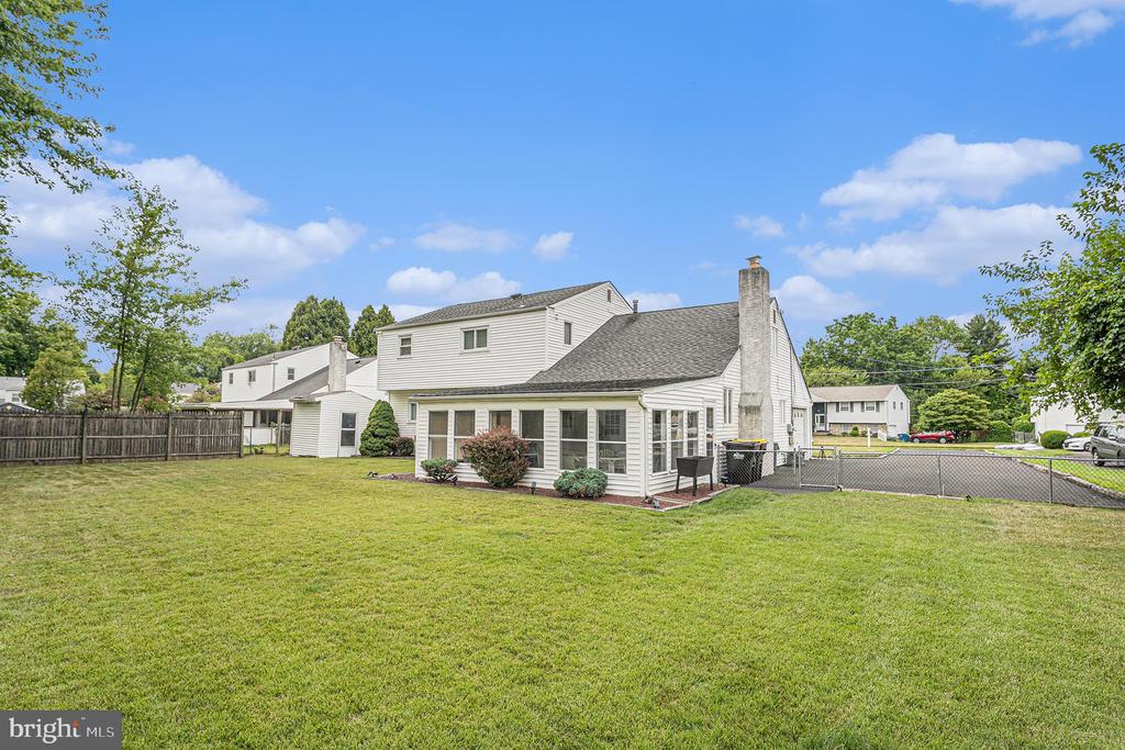 35 LATCHSTRING LANE