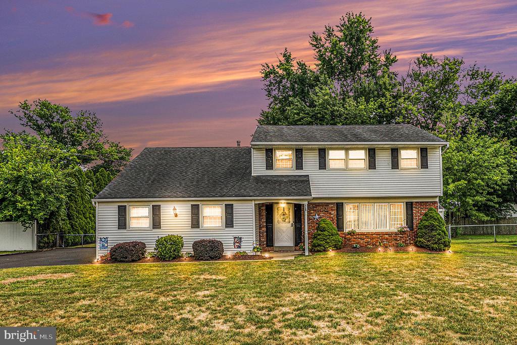35 LATCHSTRING LANE