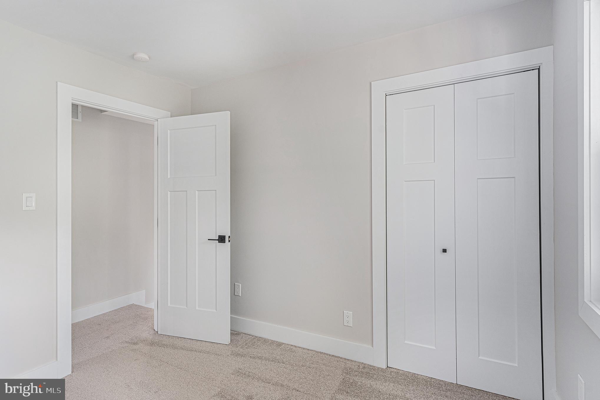 10 MEADOWLARK LANE