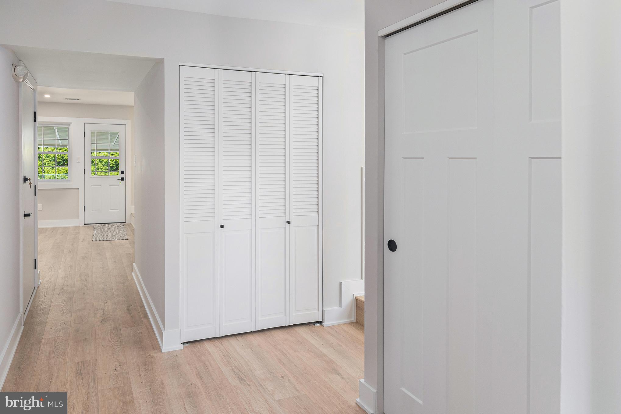 10 MEADOWLARK LANE