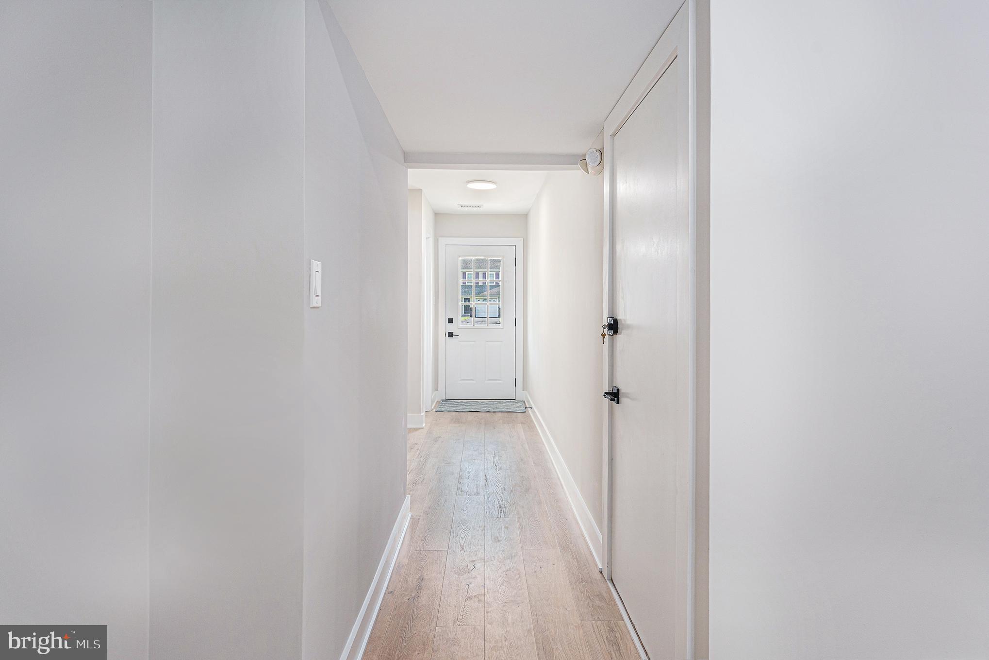10 MEADOWLARK LANE