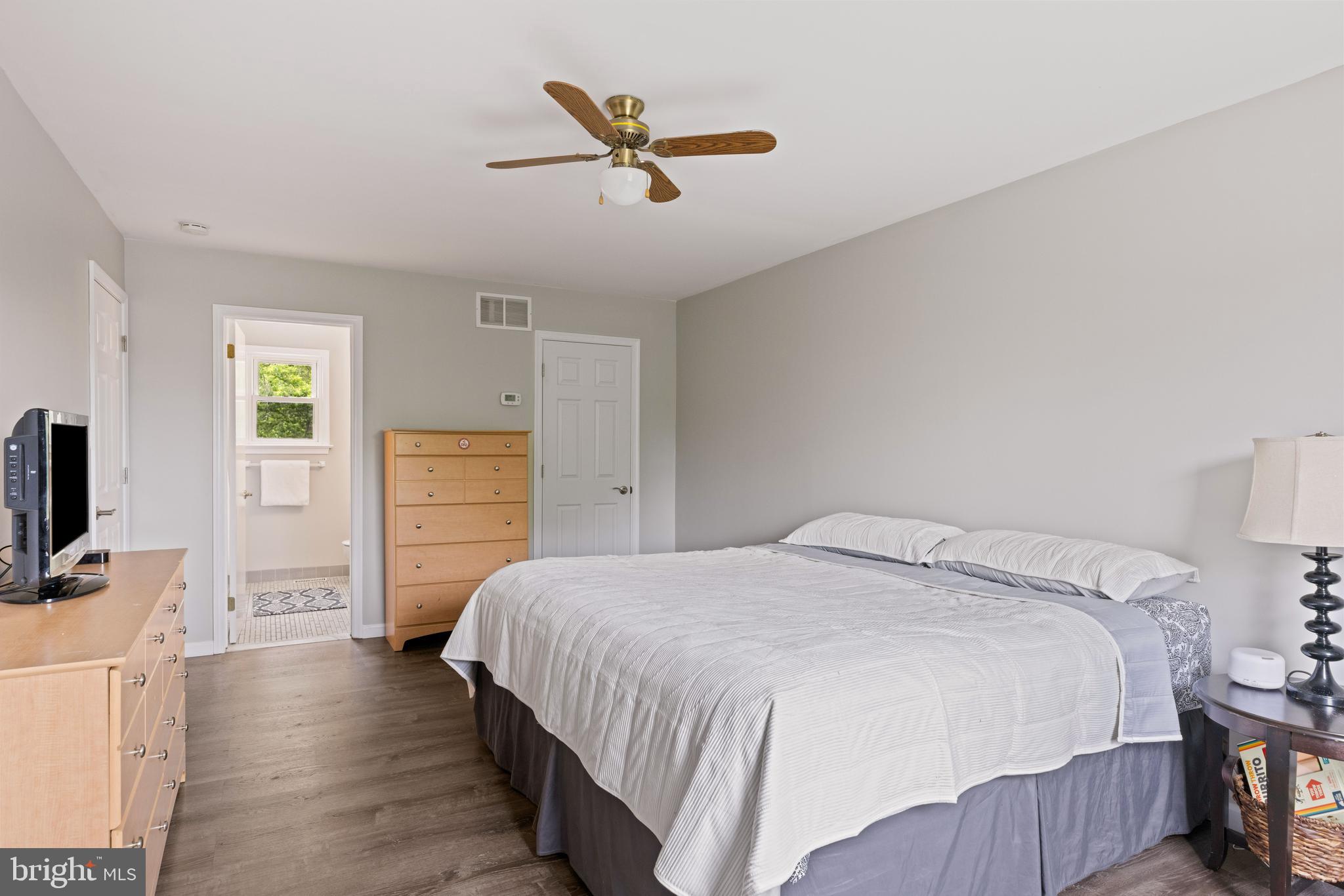 1689 LATCH STRING LANE