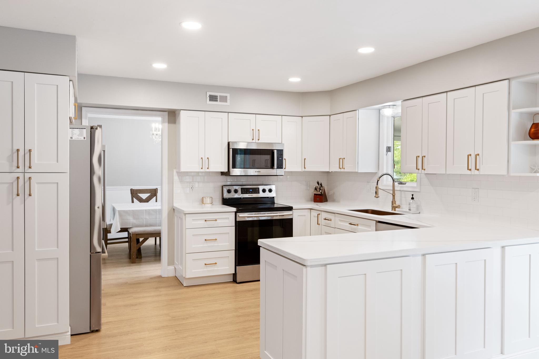 1689 LATCH STRING LANE