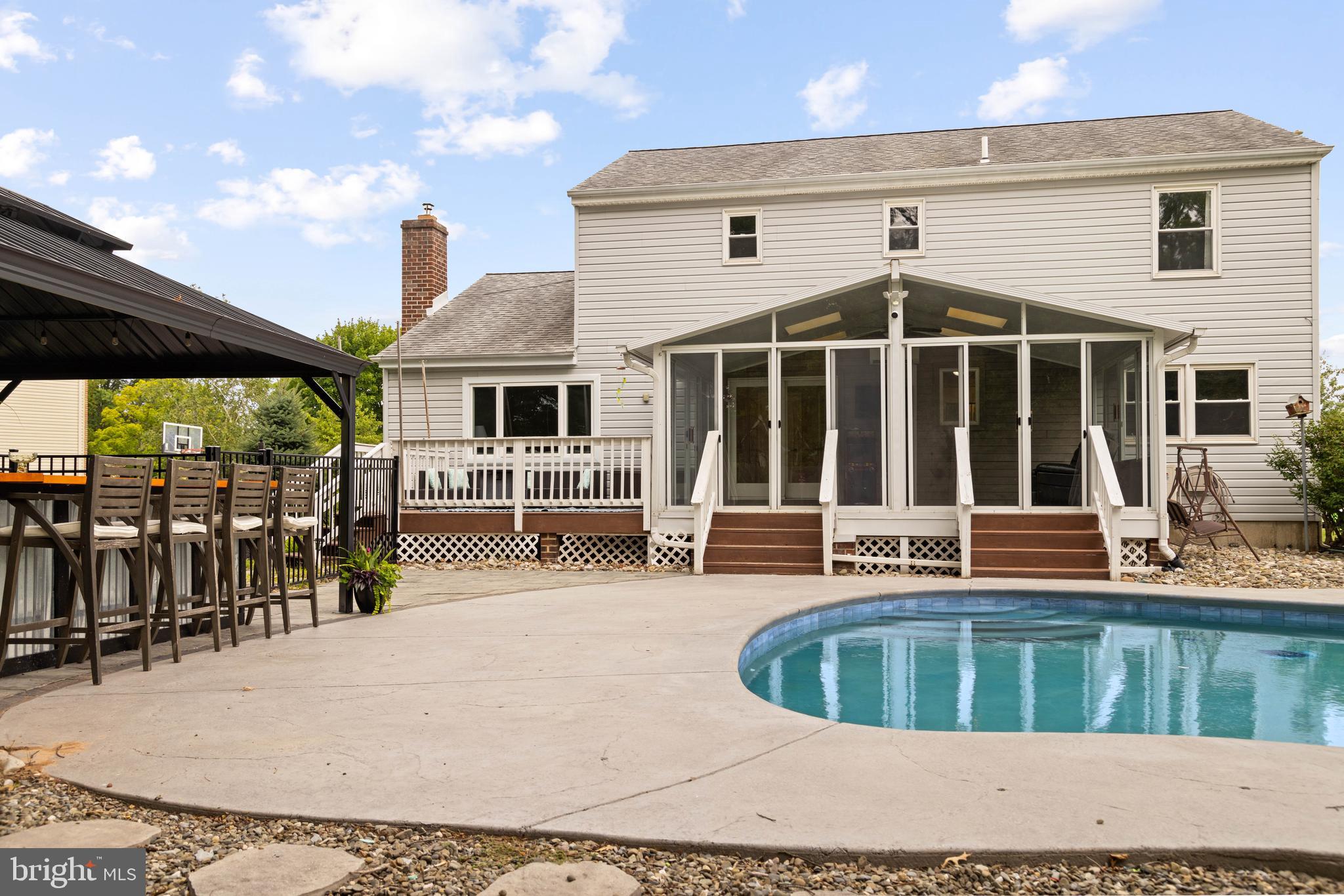 1689 LATCH STRING LANE