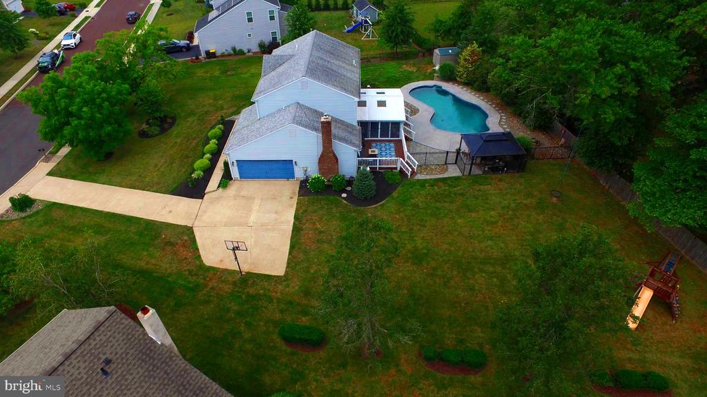 1689 LATCH STRING LANE