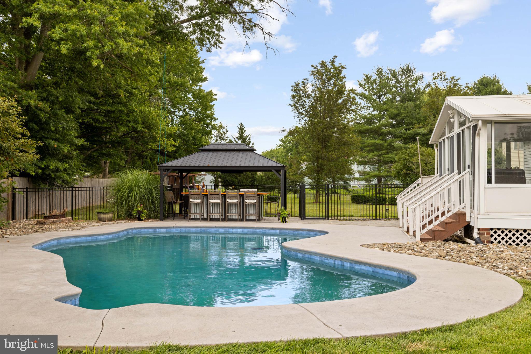 1689 LATCH STRING LANE